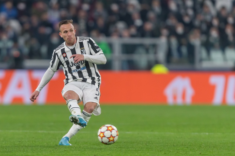 开云-阿图尔：我的愿望是留在格雷米奥，但我与尤文还有合同今夏会回去